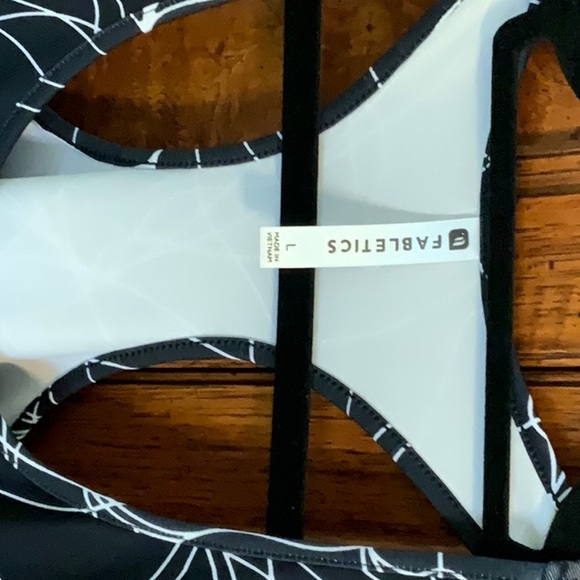 NWT fabletics razor back tank. - Picture 2 of 11